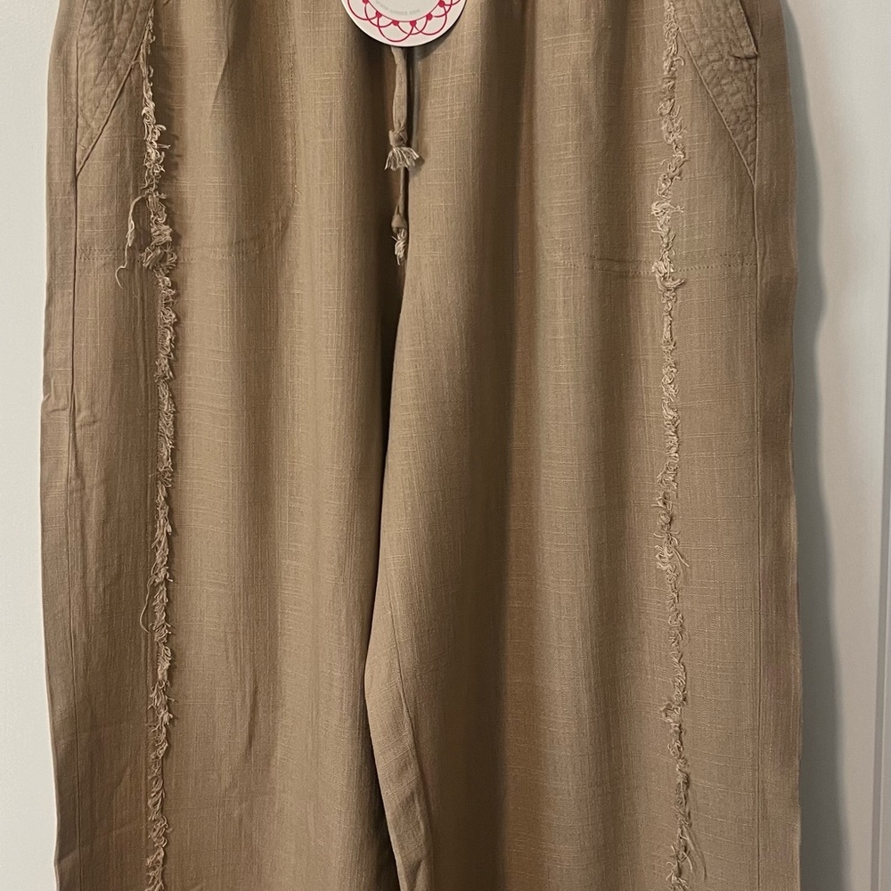 Elastic Waist Pants Linen, with pockets.
